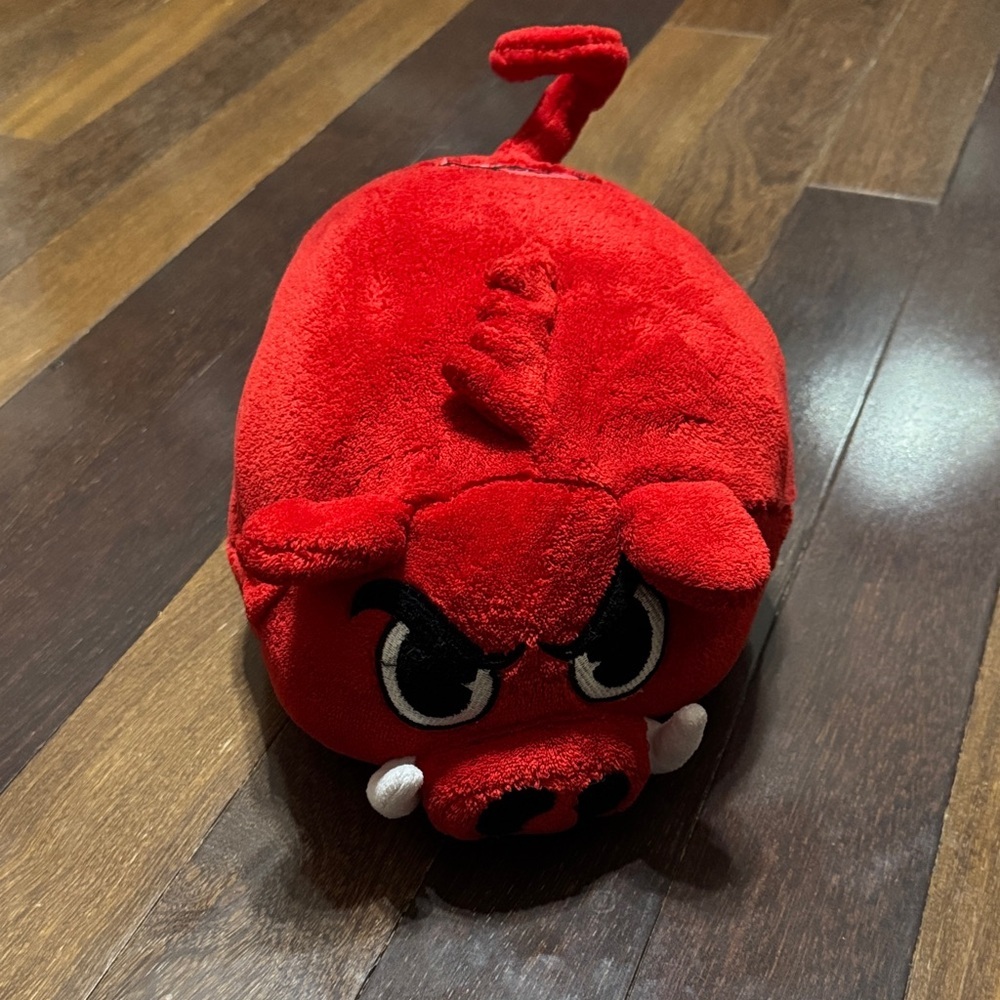 ComfyCritters Red Razorback soft blanket